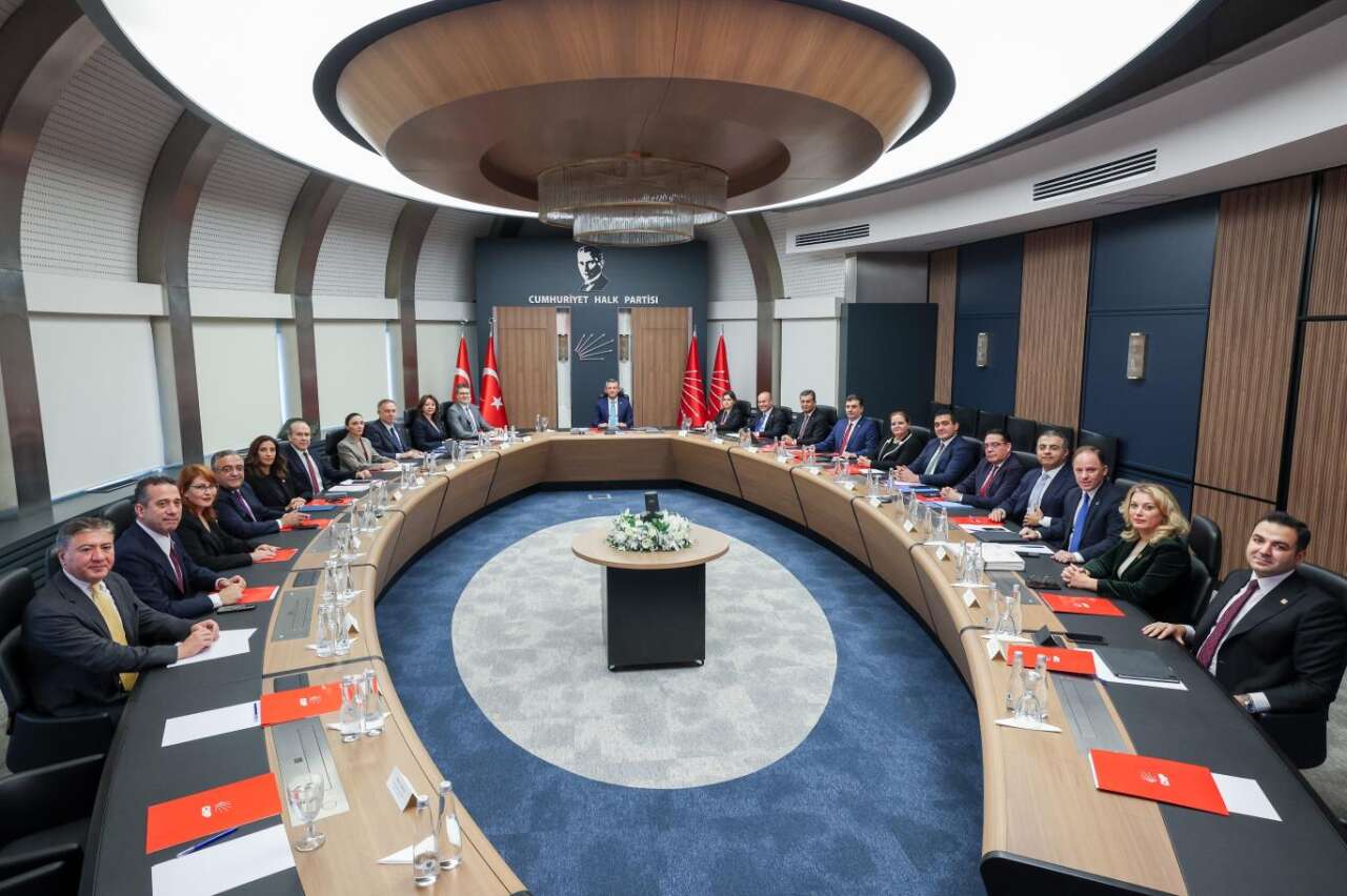 Halef-selef bakanların küskünlüğü Meclis gündeminde 8